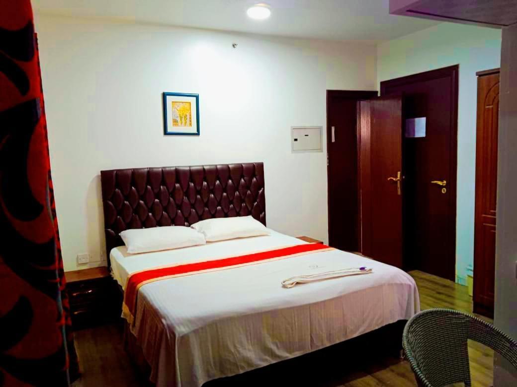 Hala Hotels Apartments Шарджа Екстер'єр фото