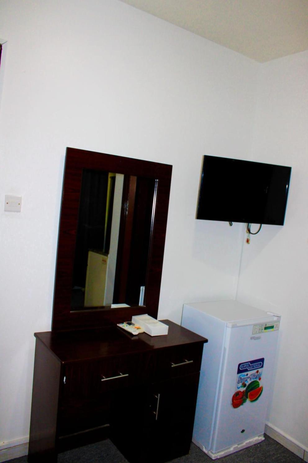 Hala Hotels Apartments Шарджа Екстер'єр фото